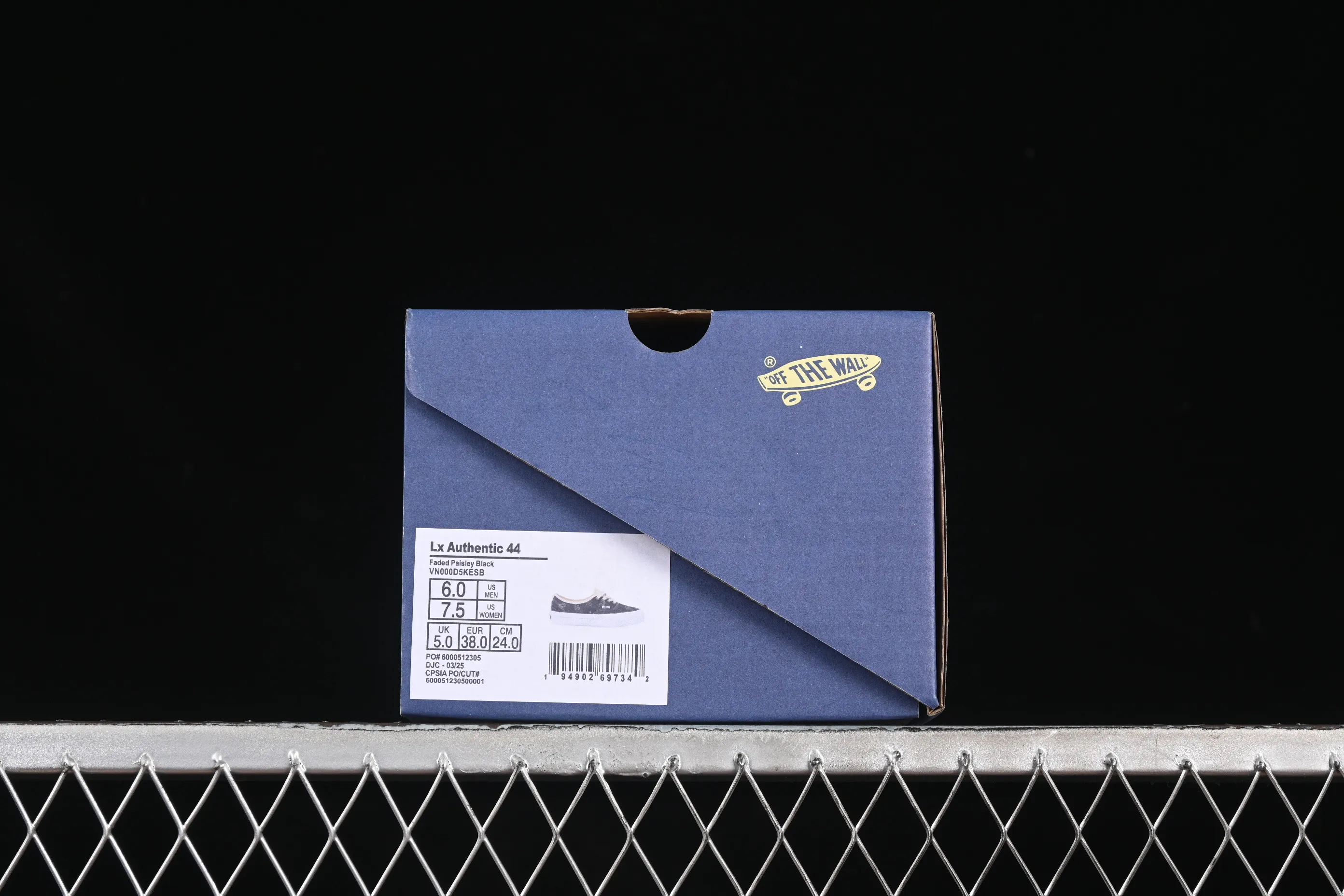 All categories Vans Vans series Vans Low Vans low top Vans Authentic 44 Vans slip-on slip-on skate shoes VN000D5KESB